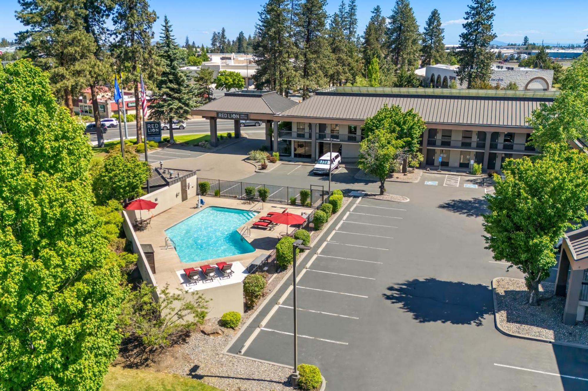 Red Lion Inn & Suites Deschutes River - Bend Eksteriør billede